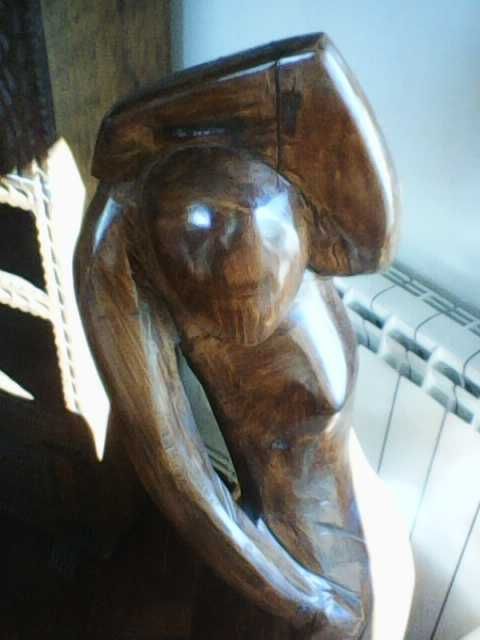 Escultura Bailarina de grande dimensão