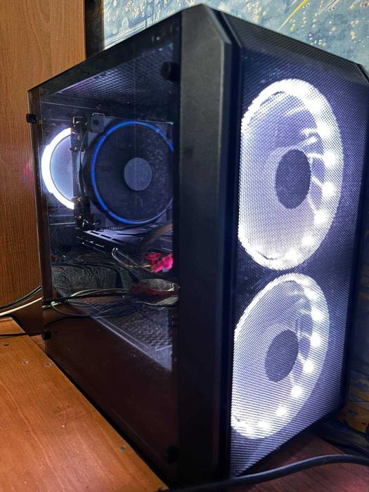 Ігровий Ryzen 7 3700x AMD RX6700 XT 32gb ОЗУ SSD M2 1tb Kingston RGB