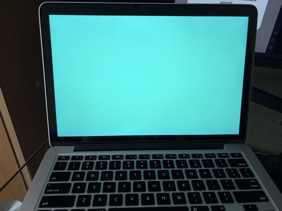 Продам Macbook Pro 2015 13 i5 2,9 GHz 16 ОЗУ. 256 Память
