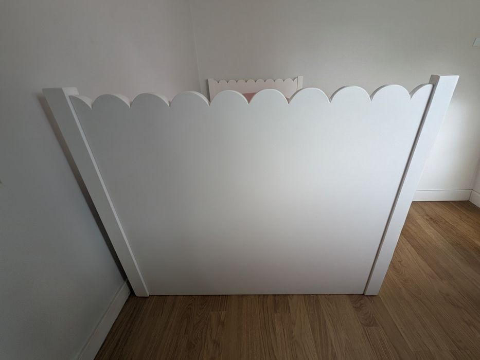 Cama de solteiro com gavetas