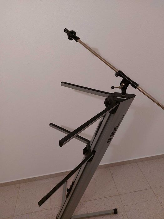 Suporte para 2 teclados e microfone