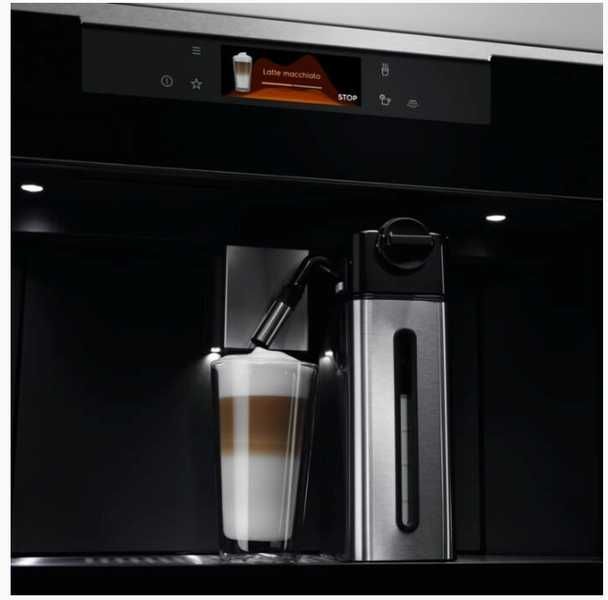 Ekspres do kawy Electrolux Seria 900 KBC85X