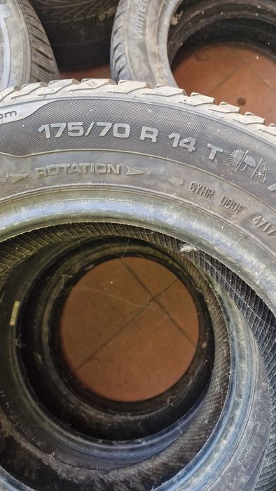 Vendo vários pneus em excelente estado