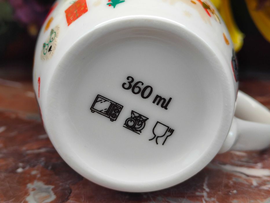 Porcelanowy kubek - Świąteczne psiaki - 360 ml