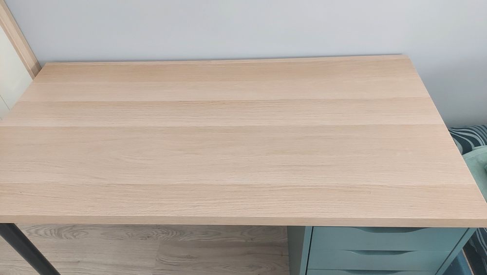 Secretária com gavetas  Ikea
