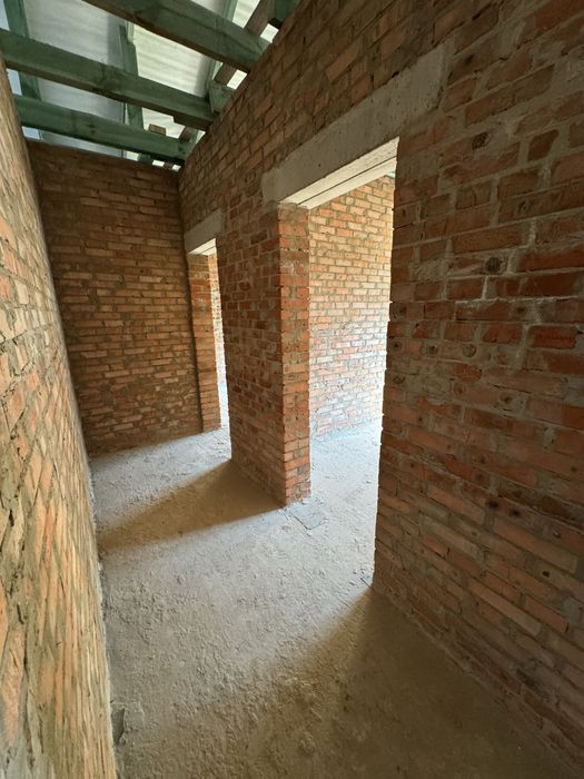 Продам сучасну американку 110 м.кВ в хорошій локації