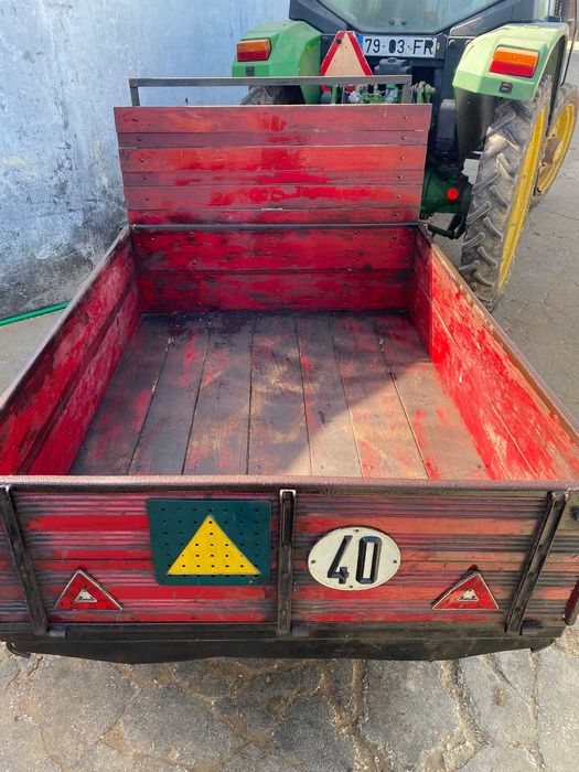 Reboque para motocultivador com caixa de velocidades