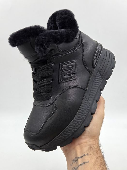 Vzutu.com знижки 50% жіноче шкіряне взуття.