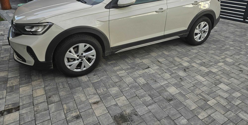 Oryginalne felgi VW R16 5x100 + letnie Goodyear EfficientGrip – DOT 06/26 – komplet
