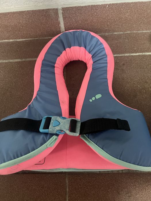 Vendo colete piscina ou mar crianca