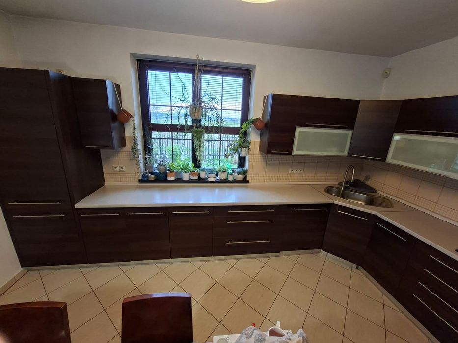 Używane meble kuchenne ze sprzętem AGD
