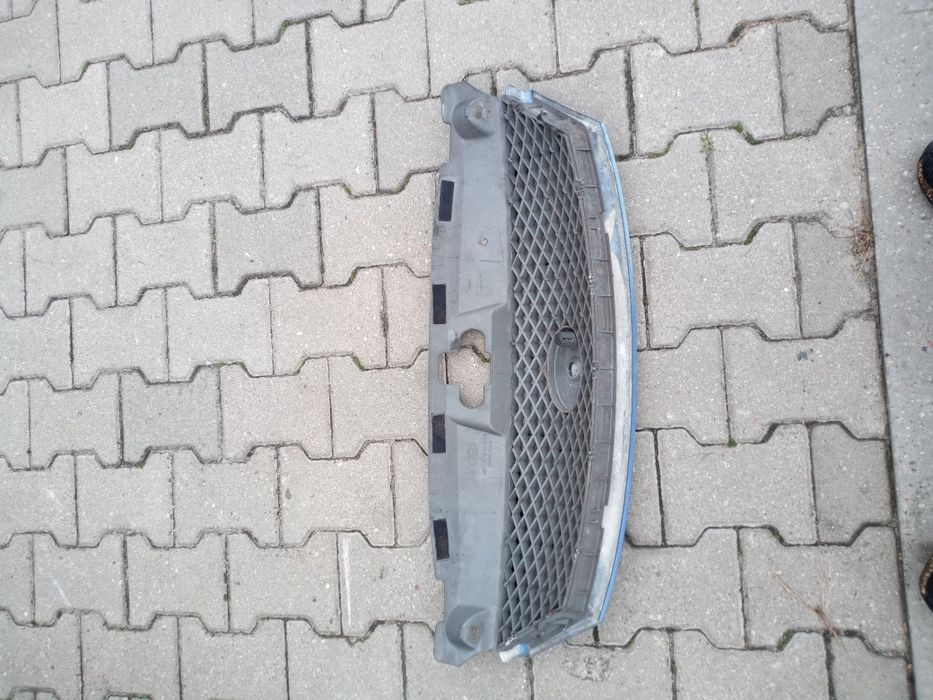 Grill Ford Mondeo MK3 nr lakieru 83
