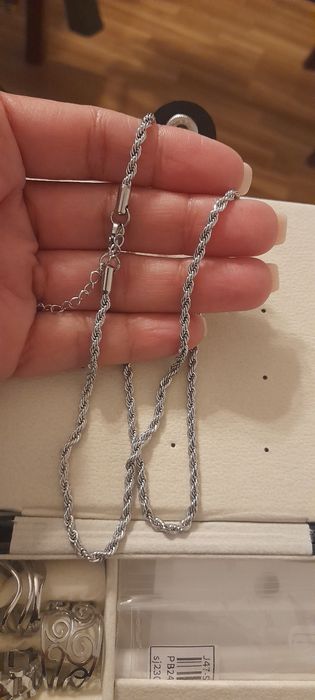 Colares de aço inoxidável qualquer 5€