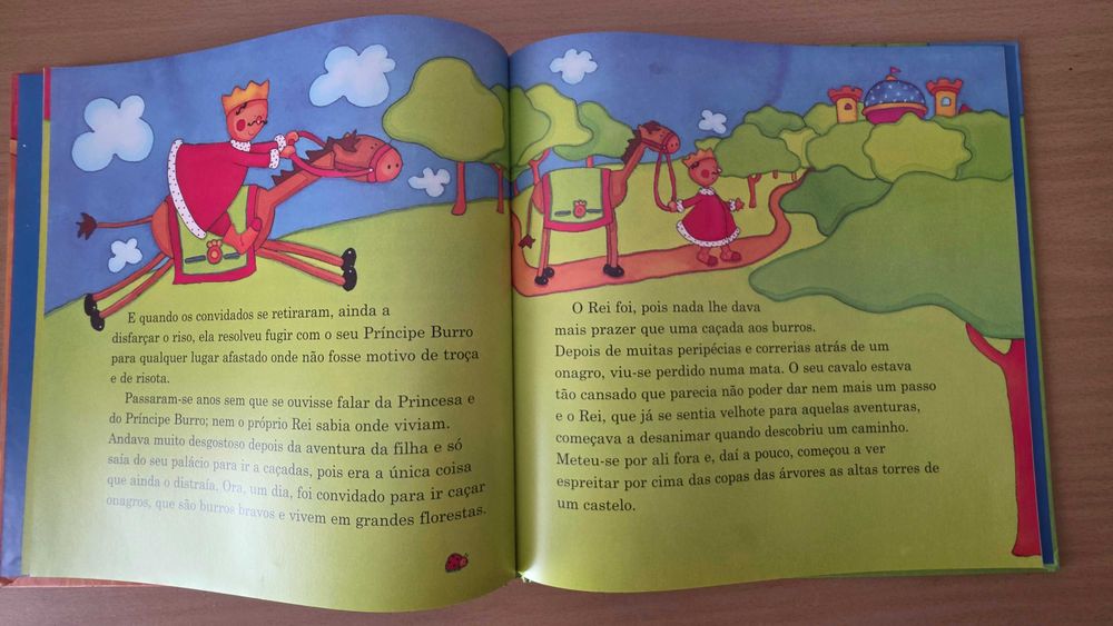 3 livros infantojuvenis da coleção "Texto Manuscrito"