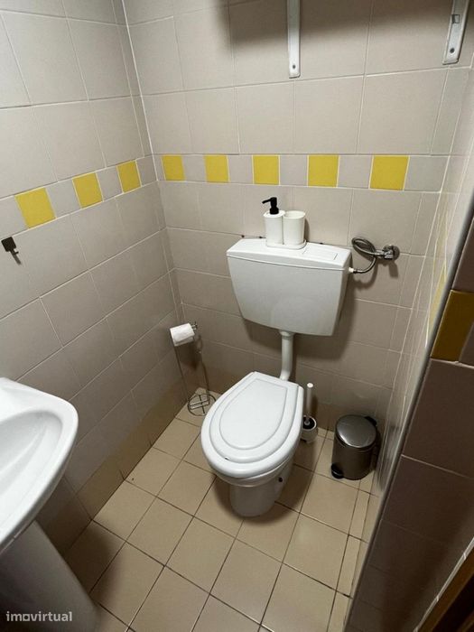 Quarto - localizado em Lumiar Lisbon