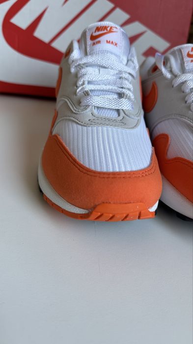 Nike Air Max 1 „Safety Orange” rozmiar 39 wkładka 25 cm.