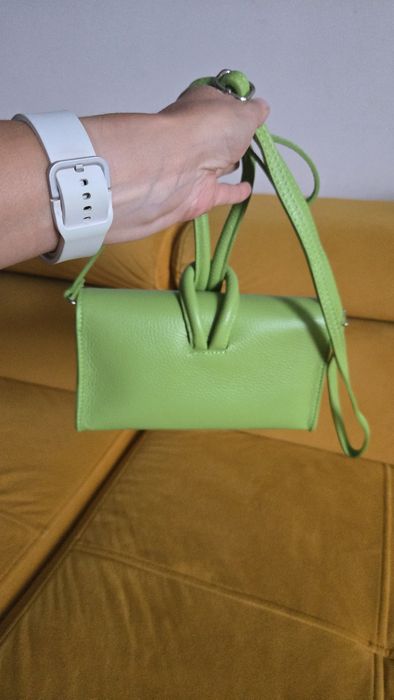 Mini damska torebka limonkowa włoska skóra