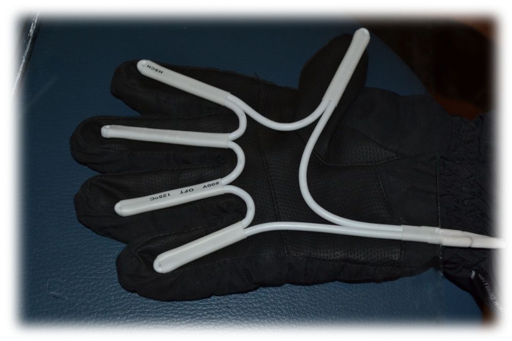 Тепло для рук в перчатки с подогревом, греют как стельки от Power Bank