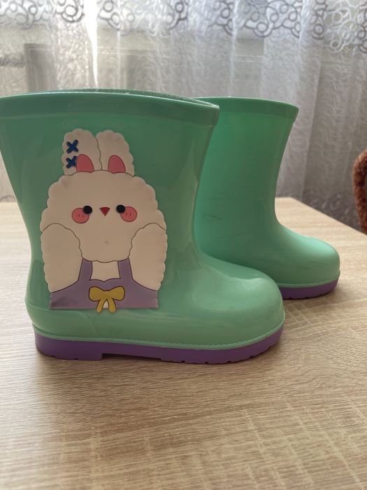 Чоботи для дівчинки