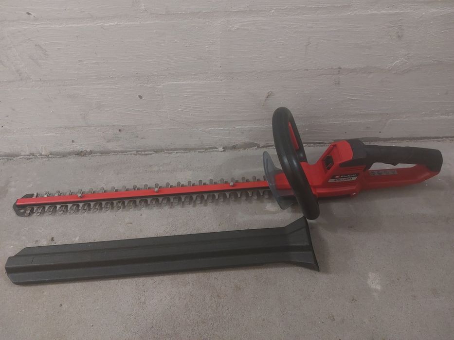 Akumulatorowe nożyce do żywopłotu Einhell 18v