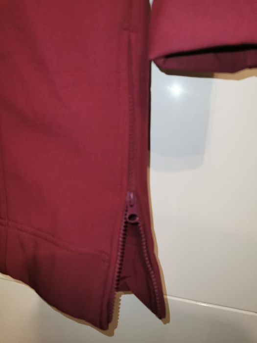 Wyprzedaż Dłuższy płaszczyk softshell bpc 36 z kapturem z metką