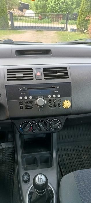 Suzuki Swift.