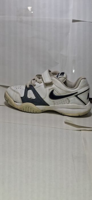 Обувь чоловіче жіноче взуття дитяче обувь Кроссовки Nike  размер 33 (с