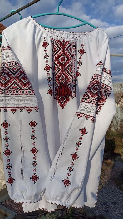 Вишиванки, ручна робота