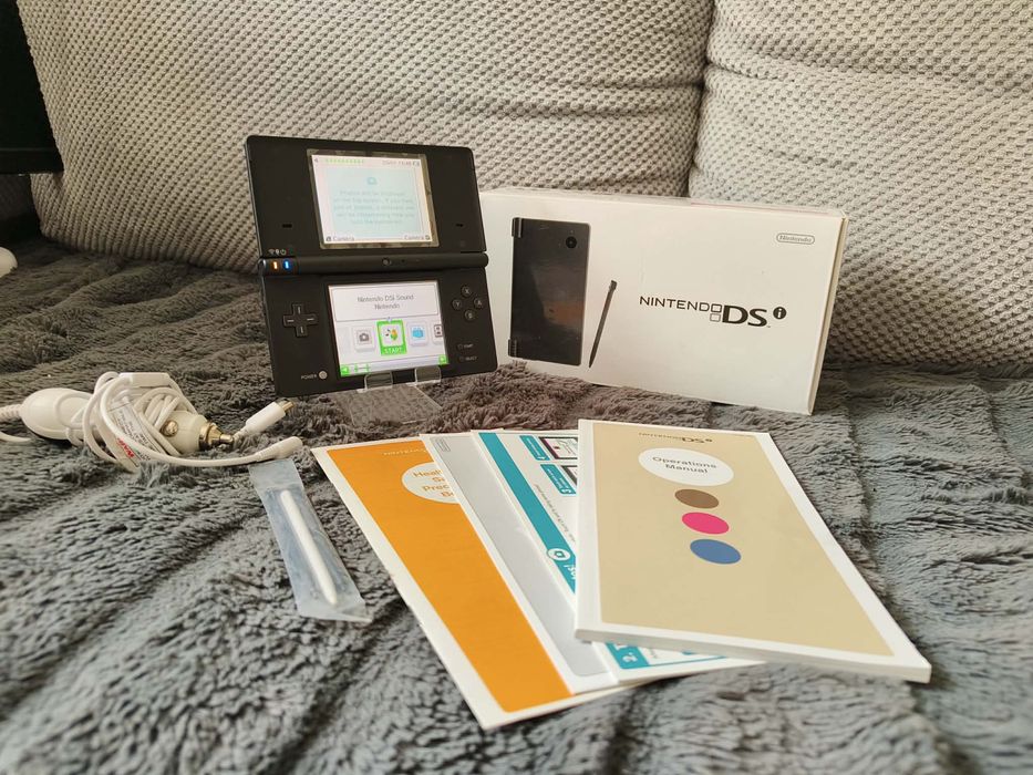 Nintendo DSI -  black