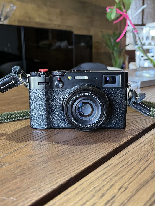 Fujifilm X100V - sem caixa