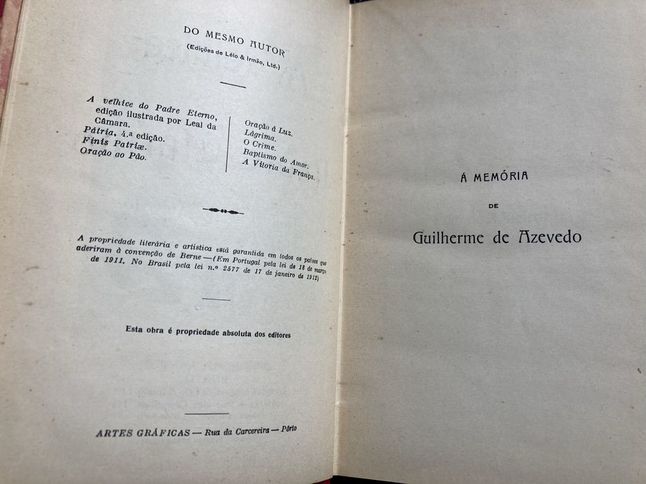 Livro, encadernacao antiga, de Guerra Junqueiro