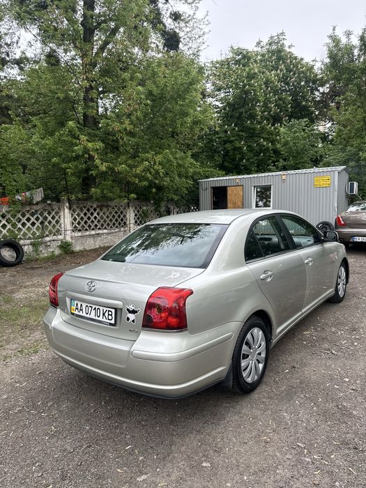 Toyota Avensis! Автомат! 2.0!