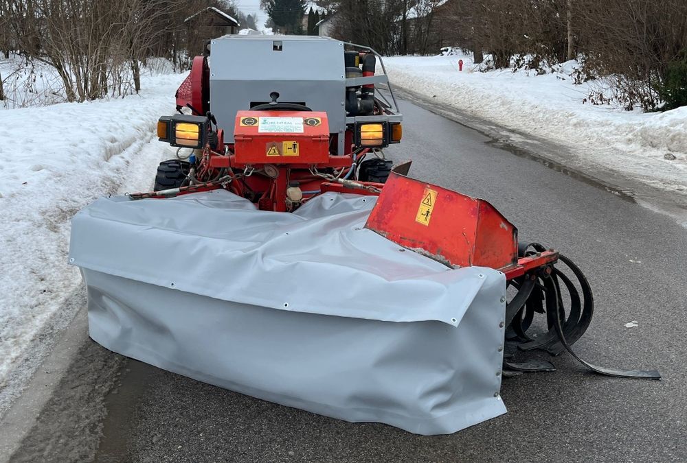 Kombajn samojezdny do zbioru orzechów laskowych Samac