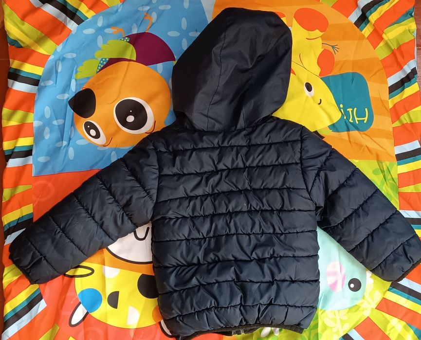 Продам курточку весна