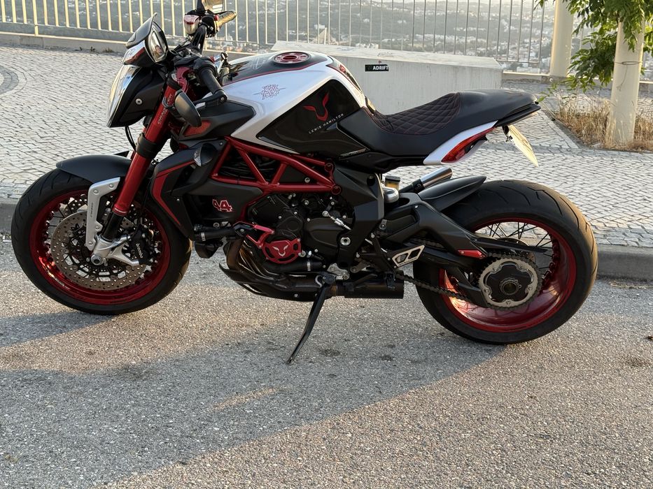 MV Agusta 800 Dragster RR "LH44"  Lewis Hamilton