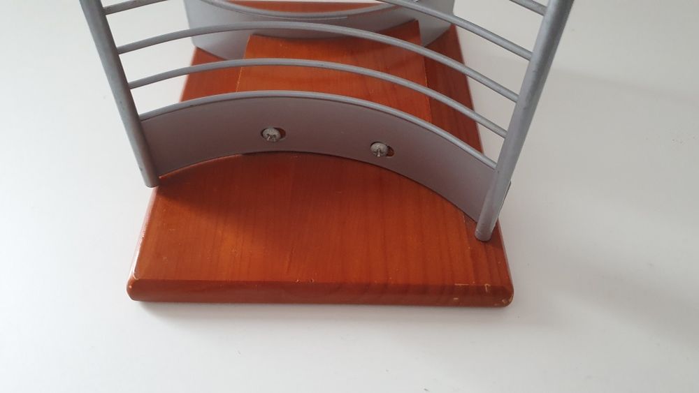 Estante / Coluna para 60 CDs