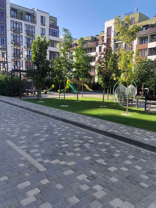 Однокімнатна квартира-студія з ремонтом