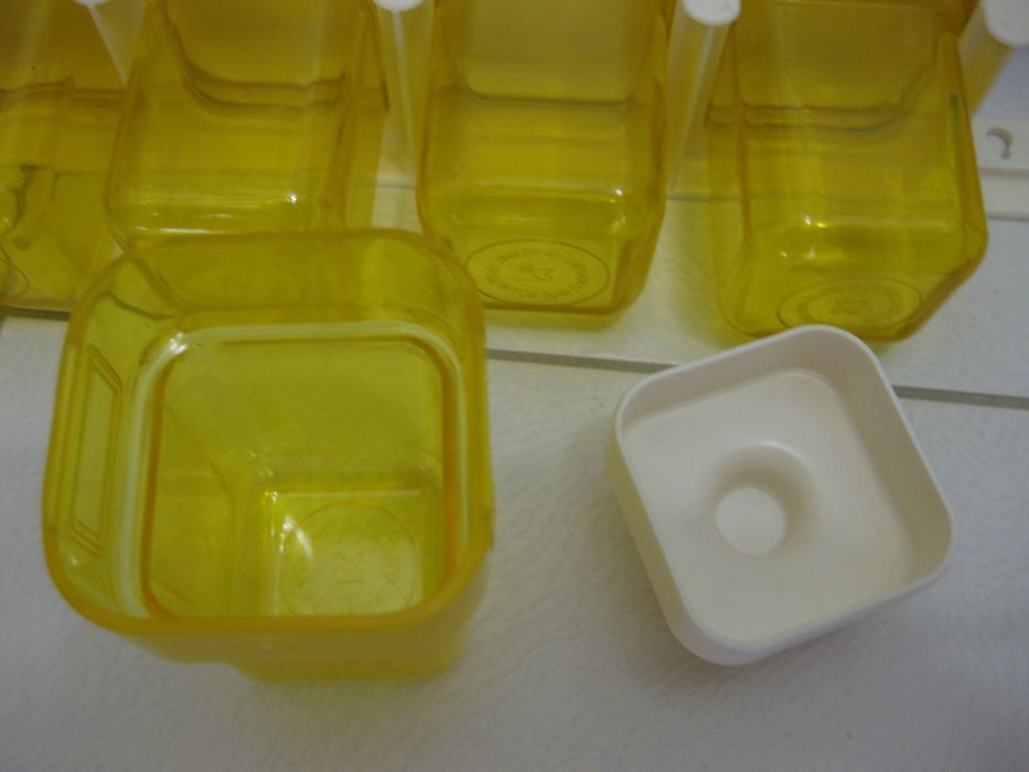 Баночки для сыпучих продуктов специй