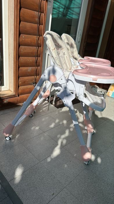 Стільчик для годування