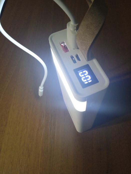 Power Bank з ліхтариком