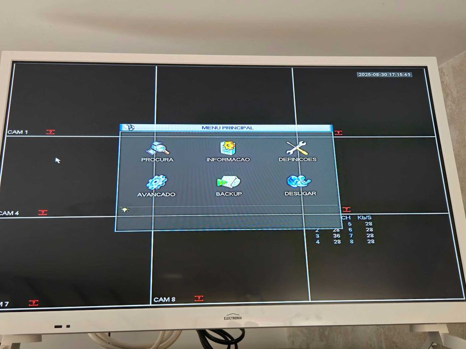 Gravador videovigilância 8 canais 500GB + 2 câmaras bullet de exterior