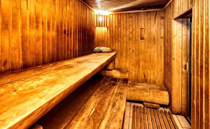 #382 Будинок з теплим басейном на вулиці