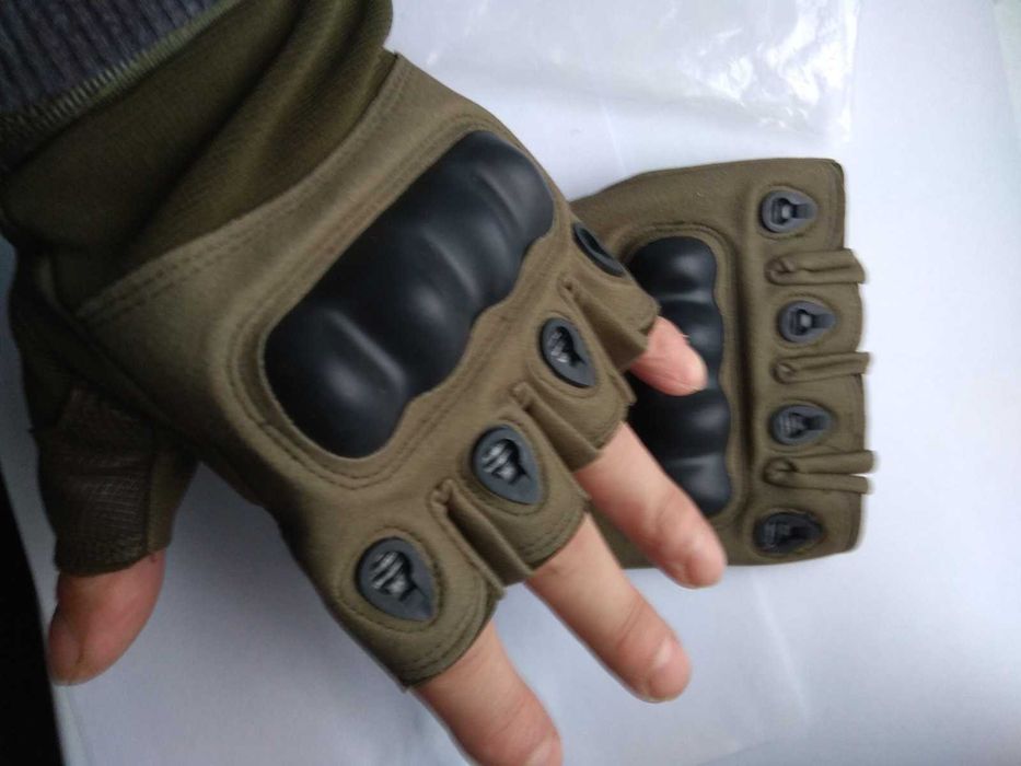 Рукавиці тактичні на пів пальця