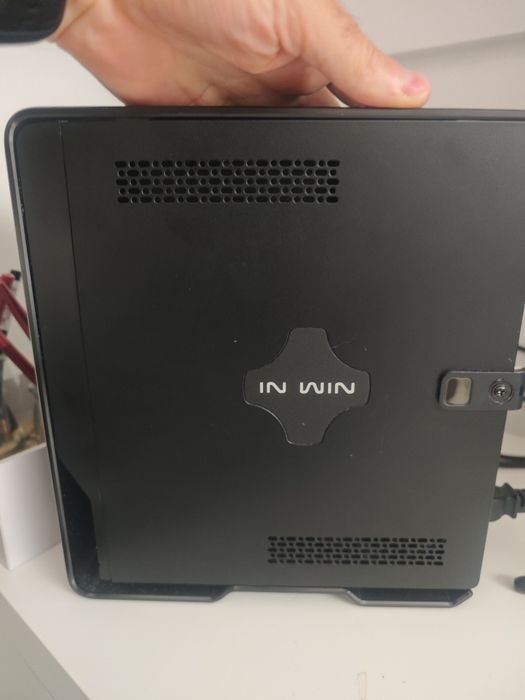 Komputer mini ITX  (Small Form Factor)