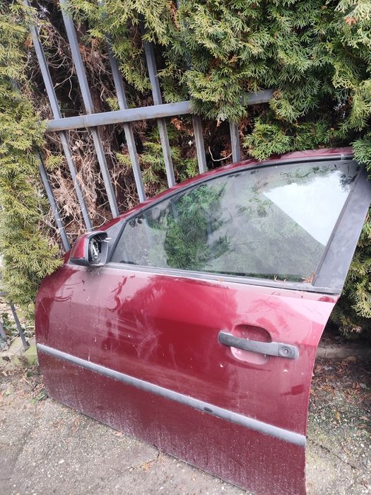 Drzwi ford mondeo MK3 2005 czerwone