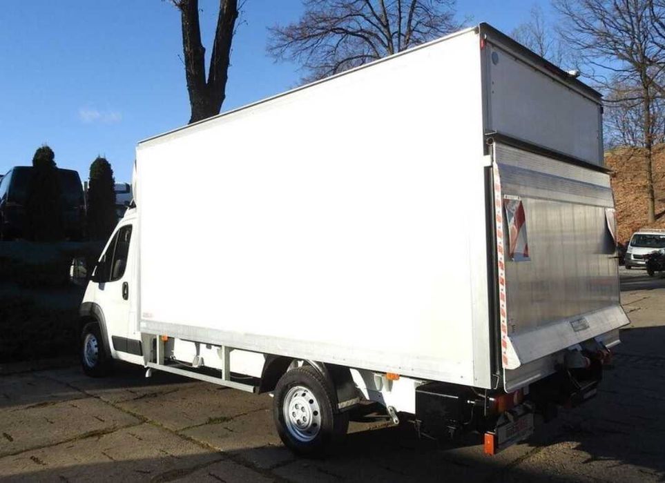 Wypożyczę bus kontener winda* wynajem bus kontener z windą KAT B