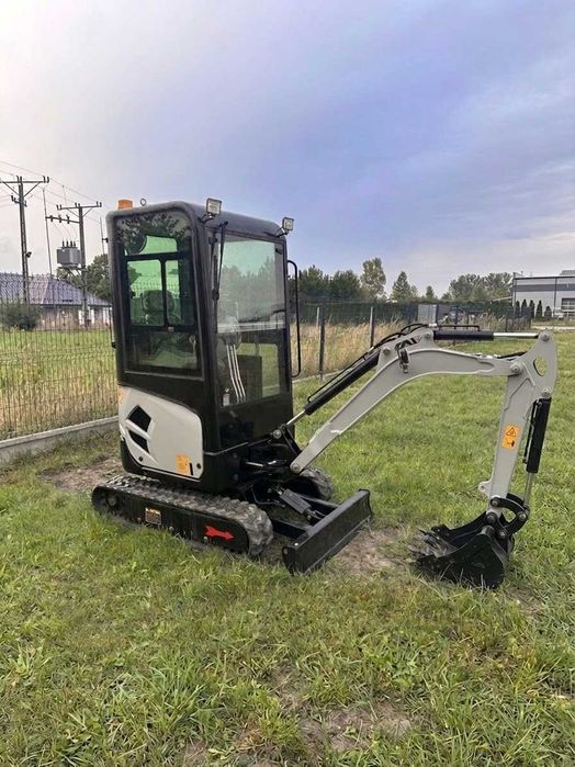 Minikoparka 2T Kubota D902