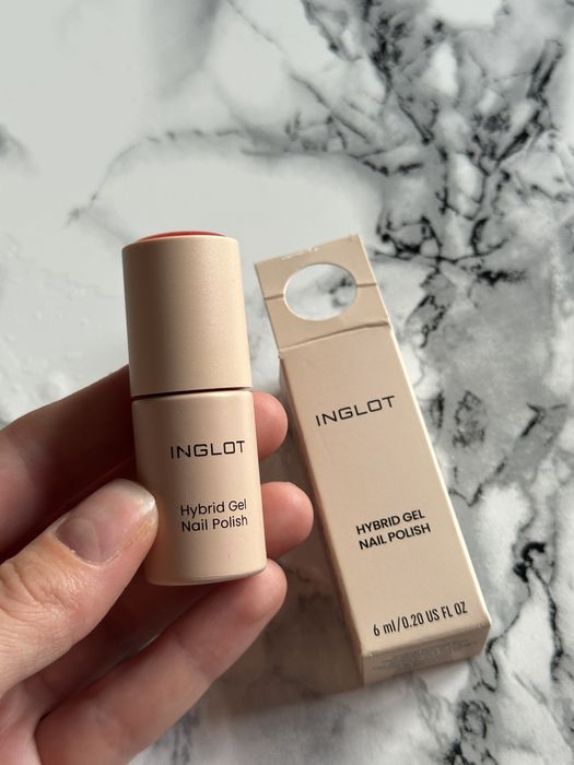 Lakier hybrydow inglot 313 czerwony classic red