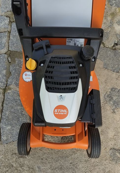 Corta-relva STIHL RM 448 PC