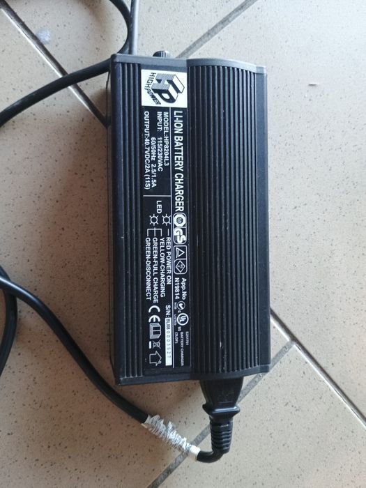 Sprzedam ładowarkę do rowera elektrycznego